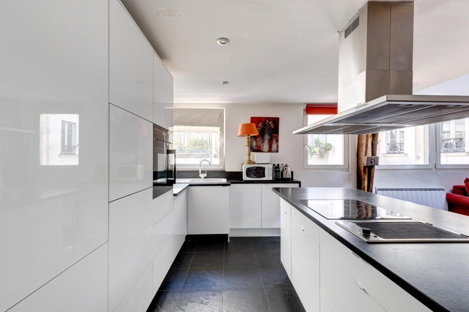 259 Suzy - Superb Duplex In Appartement Paris